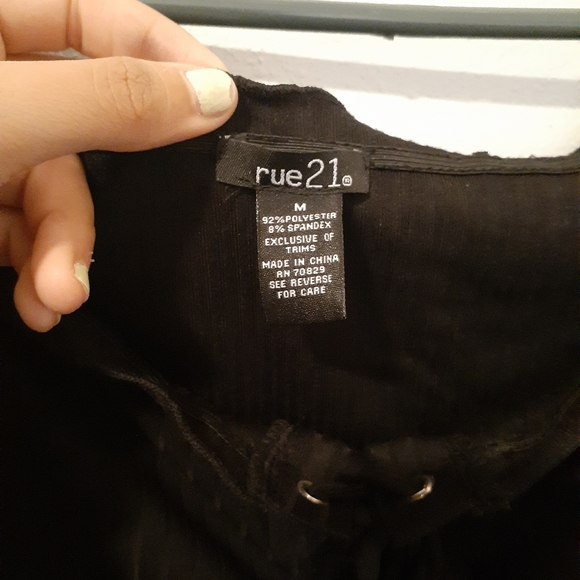 Off the shoulder long sleeve - Picture 2 of 3